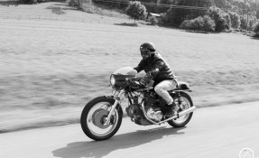 Ducati 750 GT 1972 Café Racer façon IMOLA Sport 750SS Bevel Twin - Couple (…)