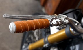 Kawasaki W650 Préparation Tracker - Scrambler - Age of Glory - Egerie Moto