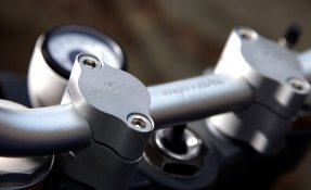 Kawasaki W650 Préparation Tracker - Scrambler - Age of Glory - Egerie Moto