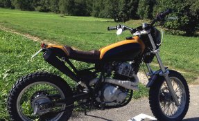 Suzuki 600 DR café Tracker Scrambler