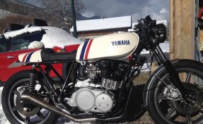 Yamaha XS 850 3 cylindres Café Racer